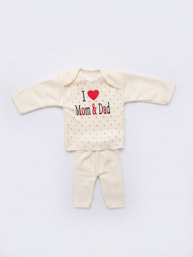 Newborn Baby 8-Piece Layette Gift Set - "I Love Mom & Dad" - Mashoom Janan
