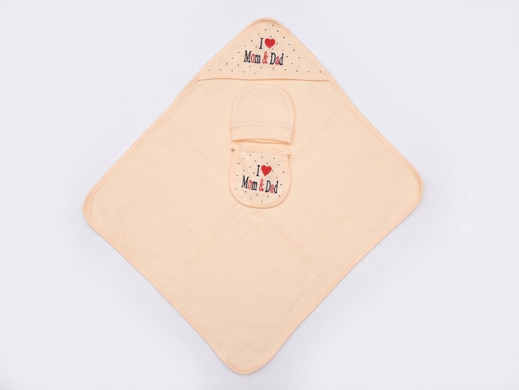 Newborn Cozy Clothing & Hooded Wrapper 5-Piece Gift Set (I Love Mom & Dad)